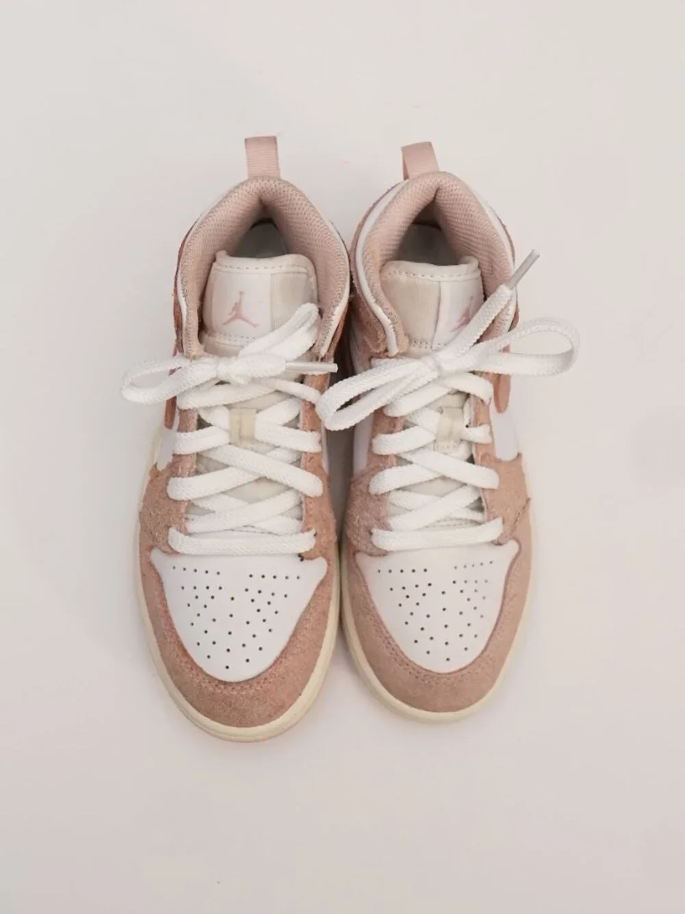 NIKE AIR JORDAN 1 SE MID WHITE/LEGEND PINK  SIZE 13C